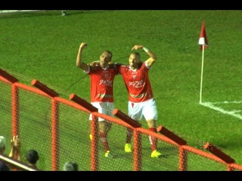 Pai e filho fazem história na vitória do Mogi Mirim