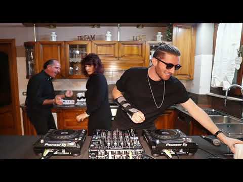 When Your Parents are Your Biggest Fans #8 - Tony Zuccaro live in The Kitchen