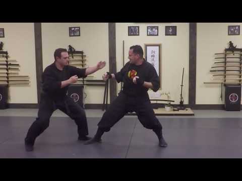 Jumonji no Kamae Kihon Gata "Cross Posture Fundamental Example"