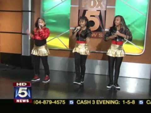 THE OMG GIRLZ PERFORM 