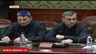Рамзан Кадыров провел заседание оргкомитета по празднованию Дня чеченской женщины 