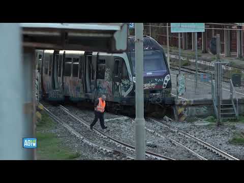 Napoli, treno deraglia sulla Circumvesuviana