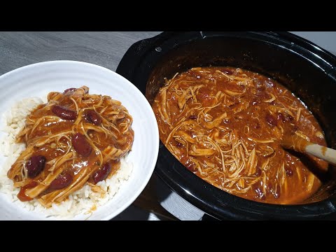 Slow cooker pulled pork chilli