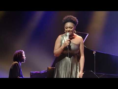 samara joy @ vivo rio: flor de lis