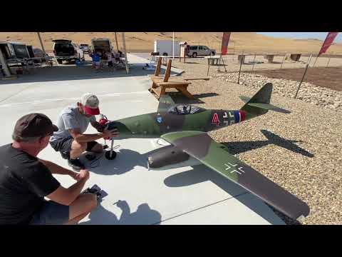 Maiden Day - Huge ME-262!