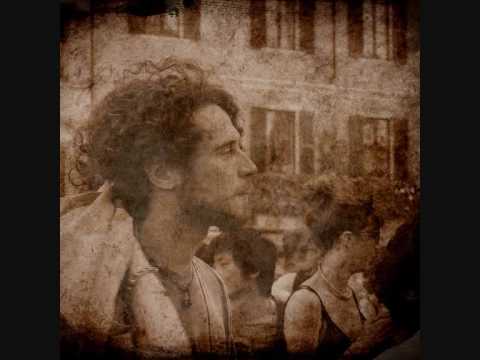 download lagu mp3 mp4 Francesco Guccini La Locomotiva, download lagu Francesco Guccini La Locomotiva gratis, unduh video klip Francesco Guccini La Locomotiva