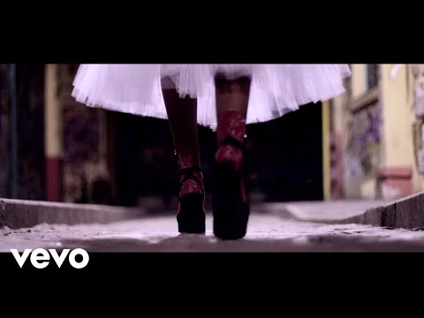 Ian Ikon - Manhattan Queen (Official Video) ft. Maria Zlatani