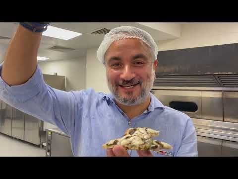 Pinza: A Different Pizza, A Unique Experience! Trying...