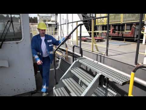 Herr Rotte baggert Sand