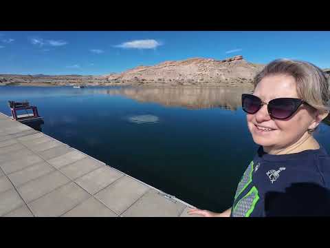 Кладём виниловый ламинат в лодке. Завозим материал. Ремонт своими руками