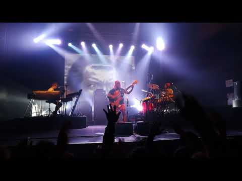 Them changes (live in Buenos Aires) - Thundercat