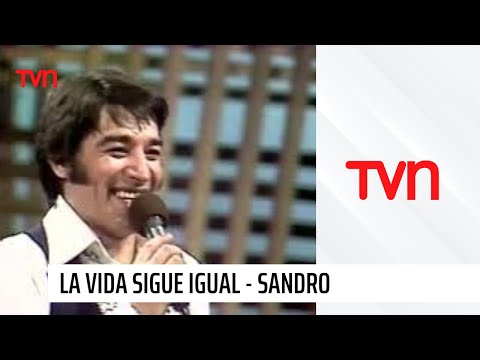 Al Final La Vida Sigue Igual (En Vivo) - Sandro