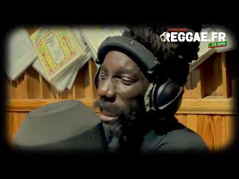 Sizzla X  Reggae.fr - Taking Over (Dubplate) ( 720 X 1280 ).mp4