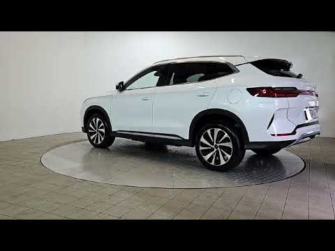 BYD SEAL U BOOST PLUG-IN HYBRID 18.3KWH **DEMO** - - Image 2