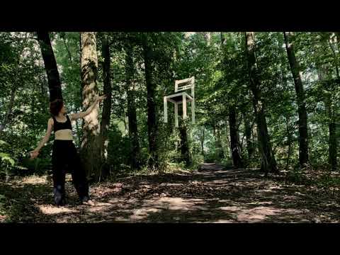 Jaana Felicitas Magic - Floating Chair Outdoors!