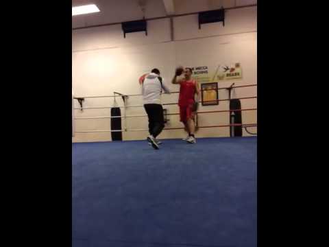 Artur Mann Pratzen mit Vitali Boot