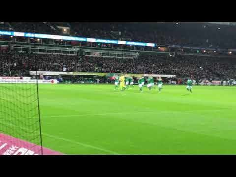 2018-12-07 SW Werder Bremen - Fortuna Düsseldorf 3-1 - Einlauf der Mannschaften