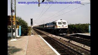 preview picture of video 'Rarest catch : WDP4D Meets WDP4D With 2 Super Fast Express Trains.'