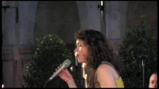 Sonja Kandels singing Ayay Bimbam with the choir : The Power
