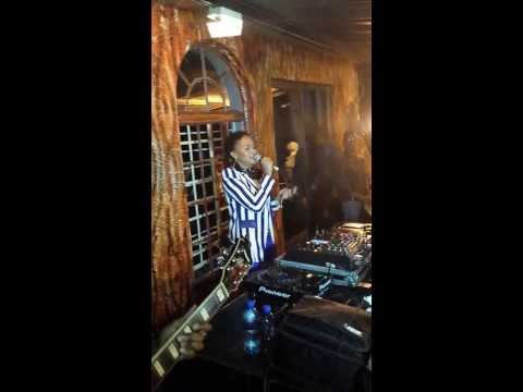 Dj Sue SA and her mini band