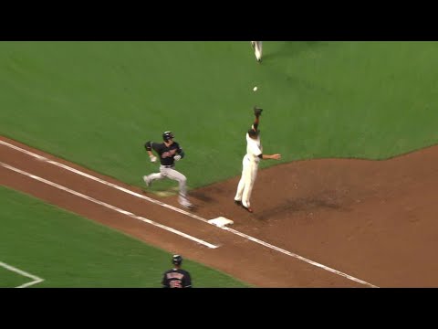 CLE@SF: Urshela scores on an error by Moore