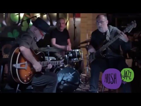 Roberto Deidda Trio - Hush jazz live - Dic 2012   