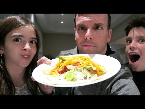 HER FAJITAS MAKE US CRAZY! (Mama Bee Cooks)