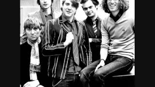 Kaiser Chiefs • People Need Light