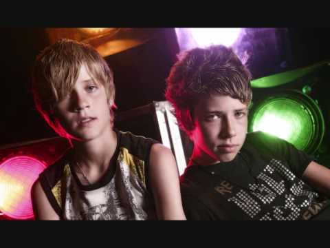 Rikkeh Ft. The Johanssons - En for alle.