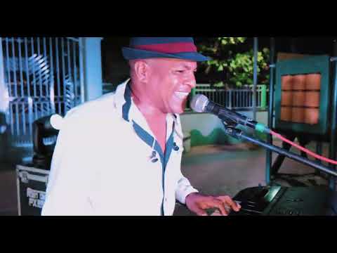 POP. GATEA COMO GATA MISTER CORCUERA