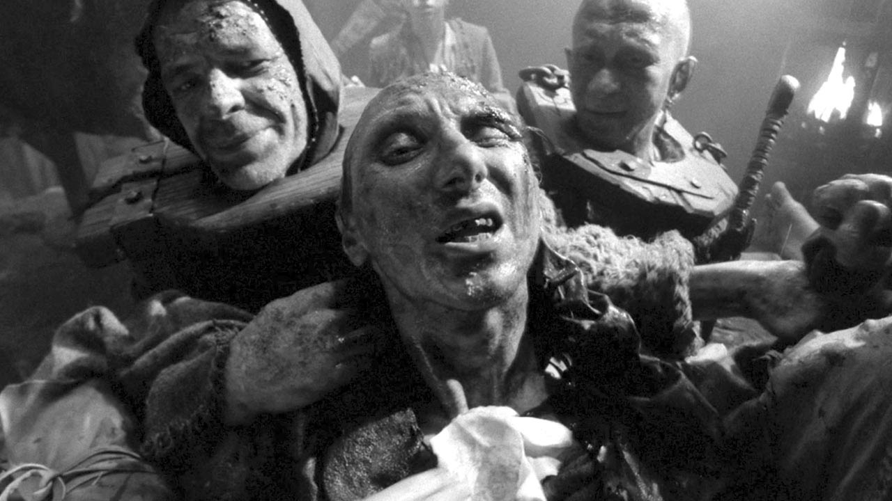 Il est difficile d'être un dieu - Bande Annonce (2015)