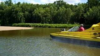 preview picture of video 'Hovercrafting on the Wisconsin River - Muscoda, 8/2008'