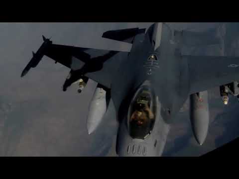 The F-16 Fighting Falcon Makes A SPLASH