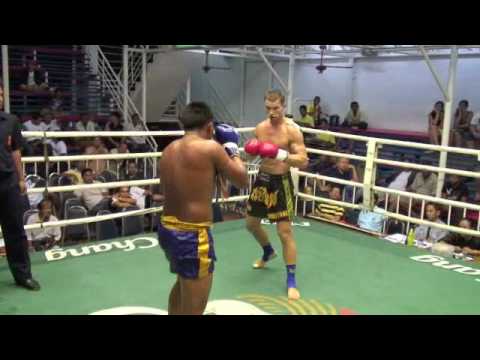 Andrew (Tiger Muay Thai) scores a 3 round KO @ Bangla Boxing Stadium