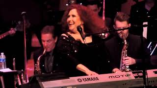 Melissa Manchester Smile / Love Is Just Around The Corner Live 2017