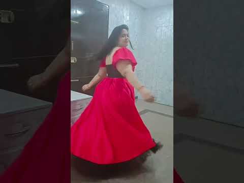 Divya Sahu PRETTY GIRL WALK 