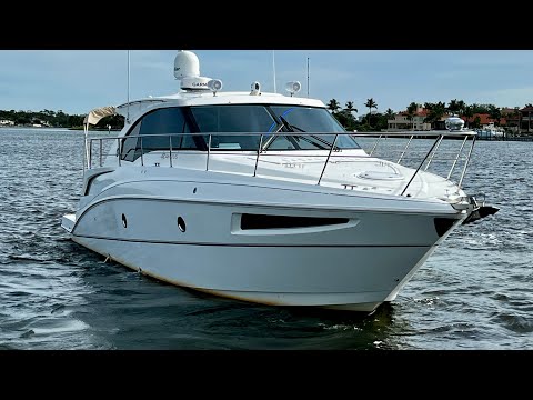 2015 Cruisers Yachts 41 Cantius 