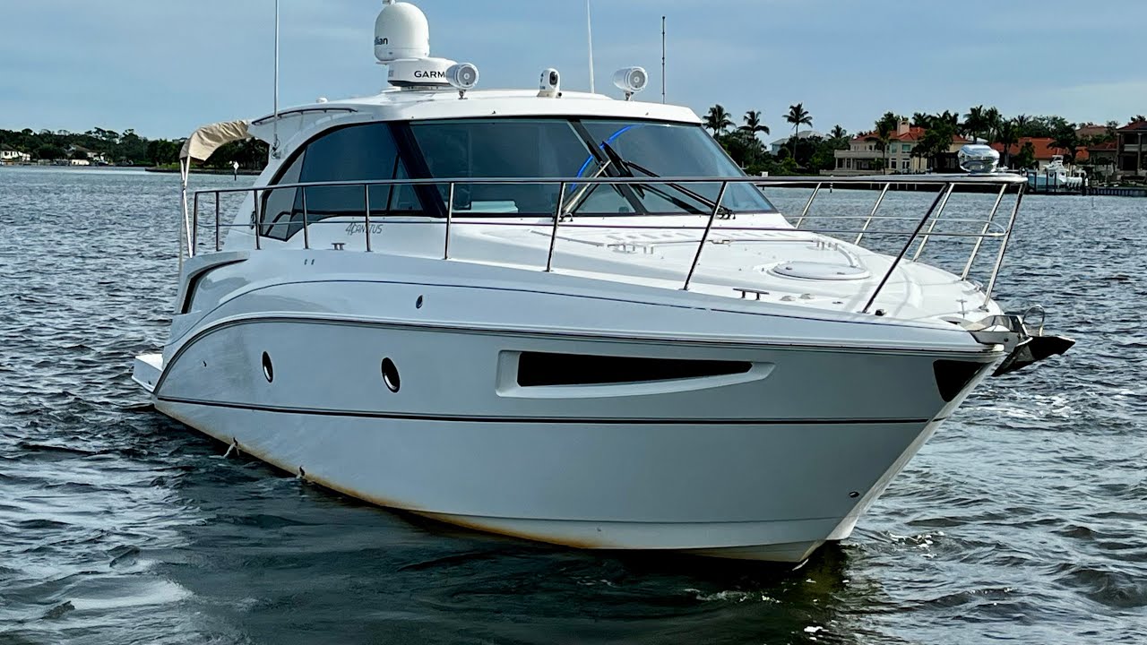 A photo of this 2015 Cruisers Yachts 41 CANTIUS