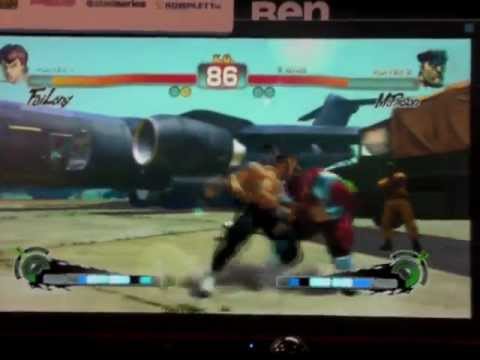 SM Kval Göteborg 2013 @ Nordstan - Chino (Fei Long) vs. b1t (Bison, Oni)