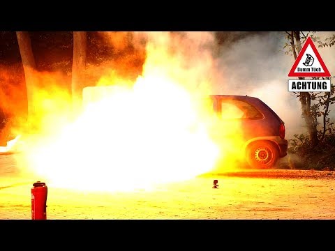 Reifenpanne extrem - Reifen platzt | Dumm Tüch