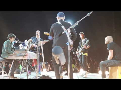 Coldplay ft. Huillo - Different is ok - #coldplay #coldplaymexico 4 de Abril 2022