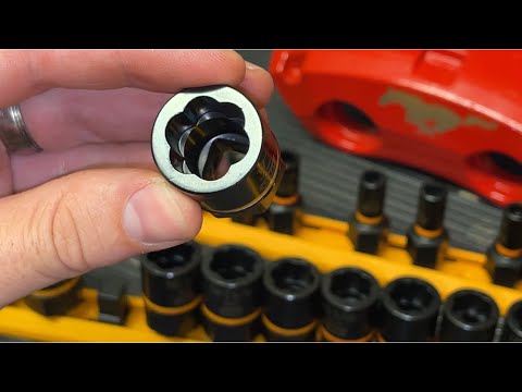 Remove stripped bolts Gear Wrench Bolt Biter review and demonstration: Bolt extractor socket set
