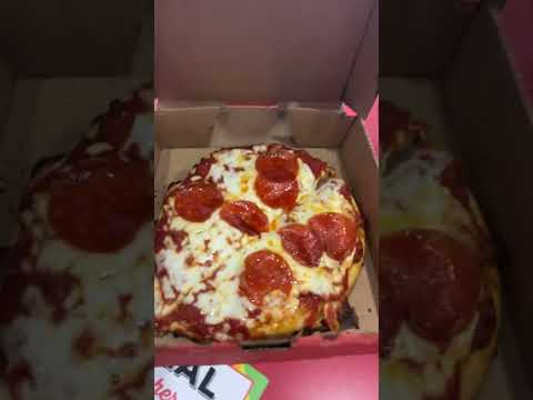 Trying Peter Pipers Pizza for the first time🍕🔥