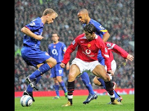 Bergkamp vs Manchester United Away 2004/05
