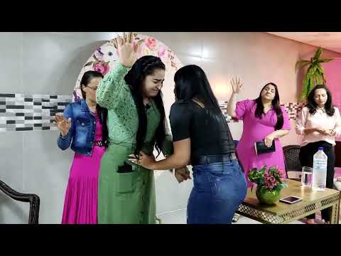 Deus usa profeta Para entrega recado para Pra Jhulia Mendonça