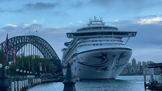 Mobility Scooter Diaries: Circular Quay Overseas Cruise passenger terminal to light rail stop.