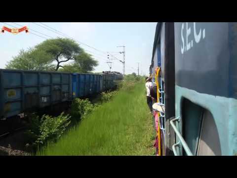 Extremely Rare : Indian Railway`s Broad Gauge vs Narrow Gauge - who wins???