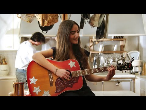 Lola Vila 🌟 - otra canción sobre ti (videoclip oficial)