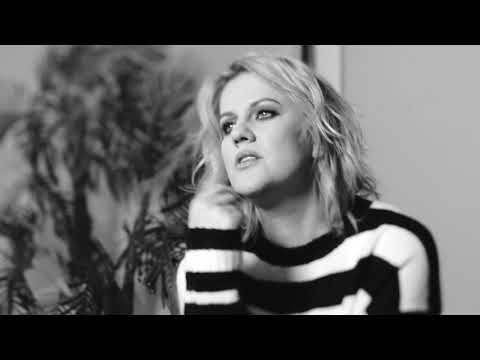 MoMo feat. Pablopavo - Różowy | Niebieski (Official video)