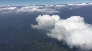 preview picture of video 'Landing at Luang Prabang, Laos'